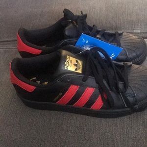 Adidas kids Superstar shoes size 2 youth